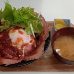 食堂 ねこや - ローストビーフ丼