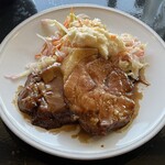 Steak&Wine Vabene - 肉厚！！トンテキランチの厳選三元豚使用 極厚トンテキ2枚、自家製コールスロー、ポテトサラダ