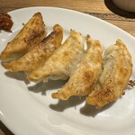 餃子とスパークリング バブルス - 