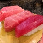 鮨やまと - 天然インドマグロづくし（大トロ・中トロ・上赤身）：580円