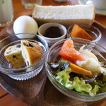 カフェ ナナ - モーニング420円