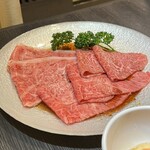 Yakiniku Hazangyuu - 右からミスジ・シンシン・サーロイン