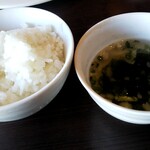 百華 - セットのご飯とスープ