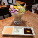 農家の台所 - サラダバー食べ放題＠790円は、パフェみたいな器