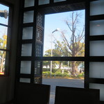 ザ・カフェ - 窓外の景色