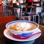 新潟発祥ラーメン なおじ - 背脂中華そば