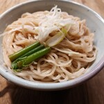 和醸良麺 すがり - たっぷりの麺