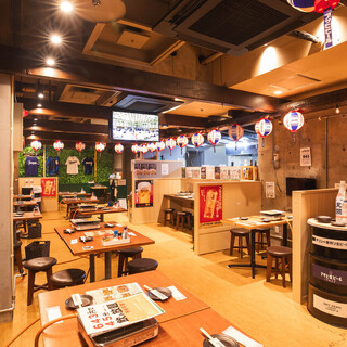 [Behind the station] Enjoy watching sports together! Various banquets with large numbers of people are also welcome.