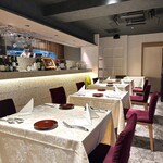 RESTAURANT L’ESPRIT DE CHEVALIER - 店内