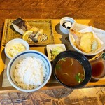 いまが旬 あ・うん - 料理写真:鰆塩焼きとミニ天麩羅の定食