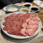 炭火焼肉ホルモンさわいし - 