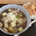 ねぎどん - ねぎ肉・細うどん／810円
            桜エビ／200円