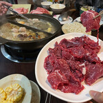 四季溫體牛肉鍋 - 