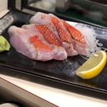 立喰い寿司 ひなと丸 - 金目鯛刺身