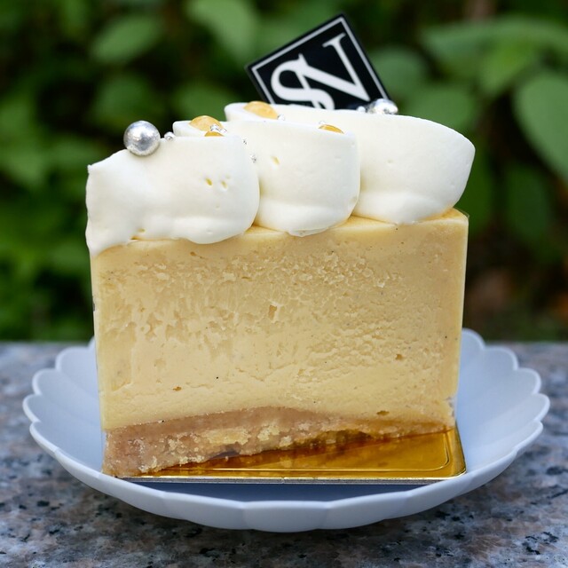 世界の洋菓子 ☆ 百貨店初出店！西園誠一郎シェフ独自の視点で創り出す