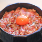 炭火和牛燒肉Moumoutei 廣小路店 - もうもう牛肉蓋飯 + 蛋☆