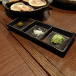 地鶏と日本酒・時々はまぐり おはな - 薬味１回目