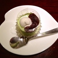 游玄亭 新宿 - 抹茶ムース。サービスで抹茶のアイスも頂きました！