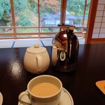 あさば - カフェ・オ・レは　２人分　カップも２つ