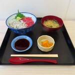 蒔田 - 二色丼（釜揚げしらす＋中おち）
