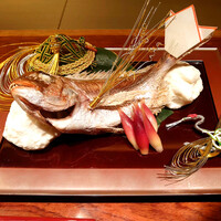 【お祝いのお食事に】尾頭付き目出鯛