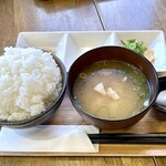 豚ステーキ・カフェBALぼーく - ご飯（大）と豚汁