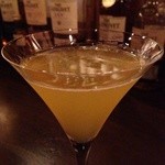 和フレンチバル村塾 屋根裏 別邸 - オリジナルカクテル 陽だまり オレンジフレーバーのジンと紫蘇のお酒。美味しい〜♥