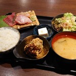 中落ち100円の居酒屋 まぐろんち - 