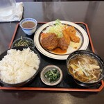 Guriru Waka - サービスランチ、ミックスフライ♪