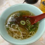 おぼこ飯店 - 中華ランチのスープ