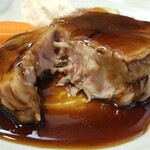 キッチン ブルー グローブ - 豚肩ロースポシェは、ホロホロに柔らかいです