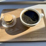 TINY PONTA COFFEE - レーズンバターサンド、バッチブリュー