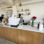 TINY PONTA COFFEE - シンプル・モダンなコーヒー・スタンド