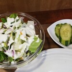 キッチン ブルー グローブ - サラダ、お新香のアップ