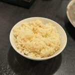 餃子屋 新橋 菊美 - 半ライスは生姜の炊き込みご飯