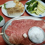 すき焼き キムラ - ドーンと配膳！