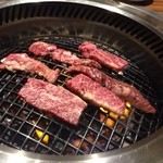 万両 - 上ハラミを焼き焼き