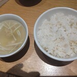 Nikushouno Gyuu Tan Tannosuke - スープとご飯