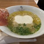 黄金の塩らぁ麺 ドゥエイタリアン - 