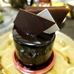 カズノリ イケダ アンディヴィデュエル - アンタンス。ショコラづくしで味は重いけど濃厚なチョコ好きにはたまらない一品かと！