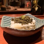 Toppi mparari no pu - 長芋とんぶりの茎わさび添え