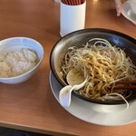 幸楽苑 - ねぎ玉中華そば(ごはん付き)¥590(撮影前にフライングでたまご割ってしまった…)