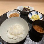 新ばし 星野 - 「飯物」白飯、牛の時雨煮、縮緬山椒、香の物 2023年11月