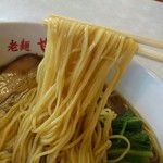 寺子屋やまさん - 醤油ラーメン麺リフト