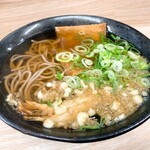 Yao Hachi Udon - かけそば300円、きつね100円、えび天150円