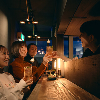 There is also a Standing bar bar where you can enjoy casually! You can also enjoy the live feeling of the kitchen ♪