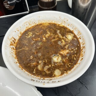 中国手打拉麺 馬賊 - スープ