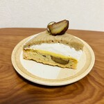 おやつと珈琲 TSUI - 下にも大きな栗が