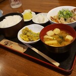 なが山 - もつ煮込み定食