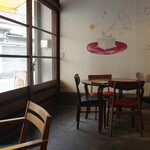 Iriya plus cafe - 内観